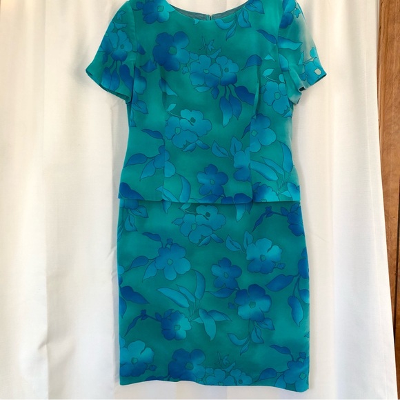 Maggy London Dresses & Skirts - Silk dress Maggy London beautiful
 Floral Blue green sheath Vintage 12 P